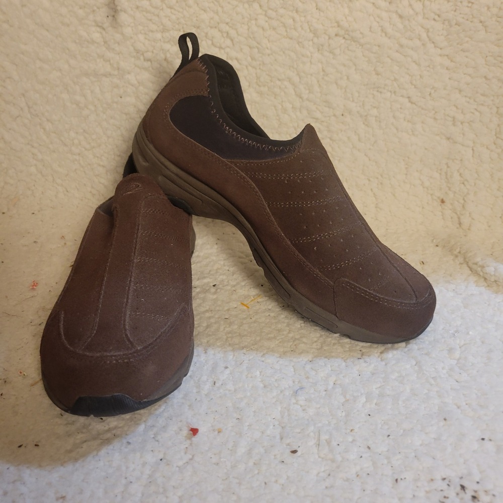Easy Spirit Hometeams Womens 8.5W Brown Suede Slip On Walking Shoes Comfort
